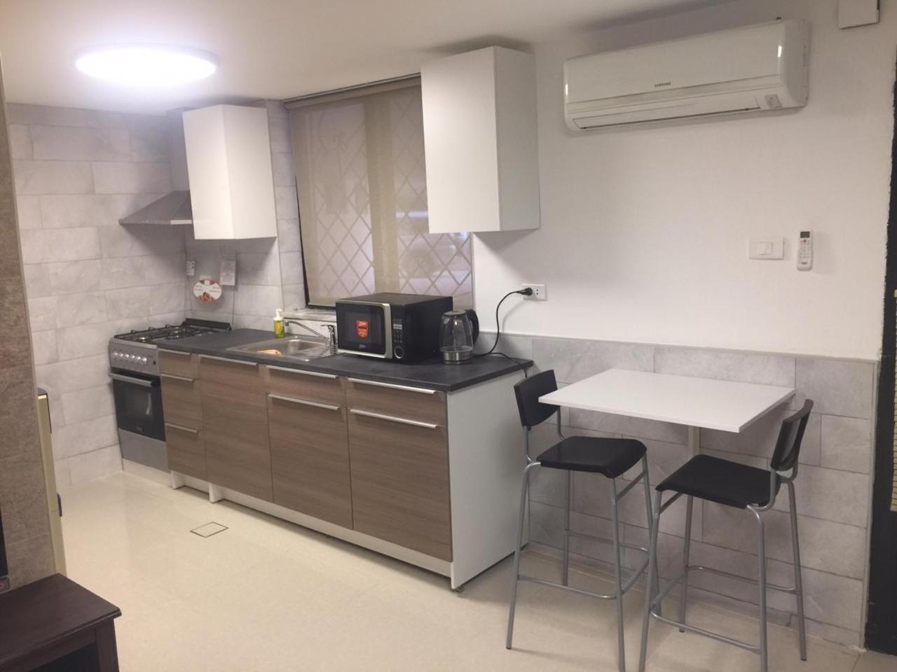 'C' Dazzling Modern 2 Bdrm Apt In Khalda Free Wifi Αμμάν Εξωτερικό φωτογραφία